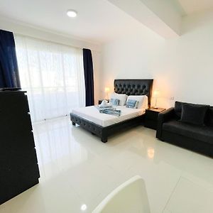 Estudio Deluxe con Cama Queen